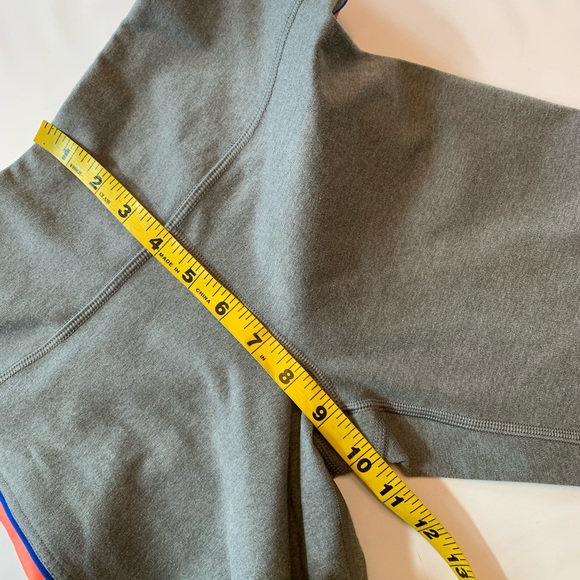 GapFit High Rise Blackout Side-Stripe 7/8 Leggings - Picture 5 of 6